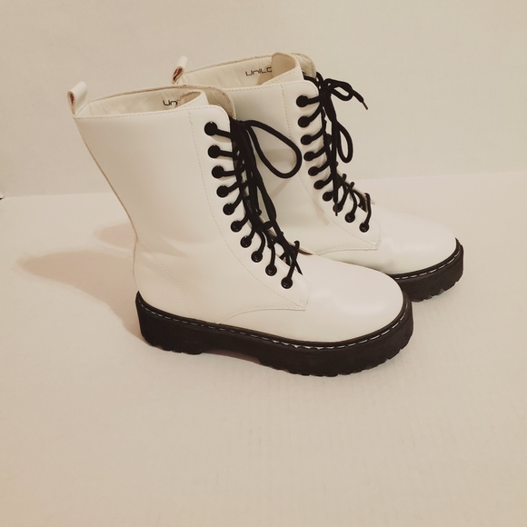 White platform chunky sole black laces combat boots - Picture 3 of 9